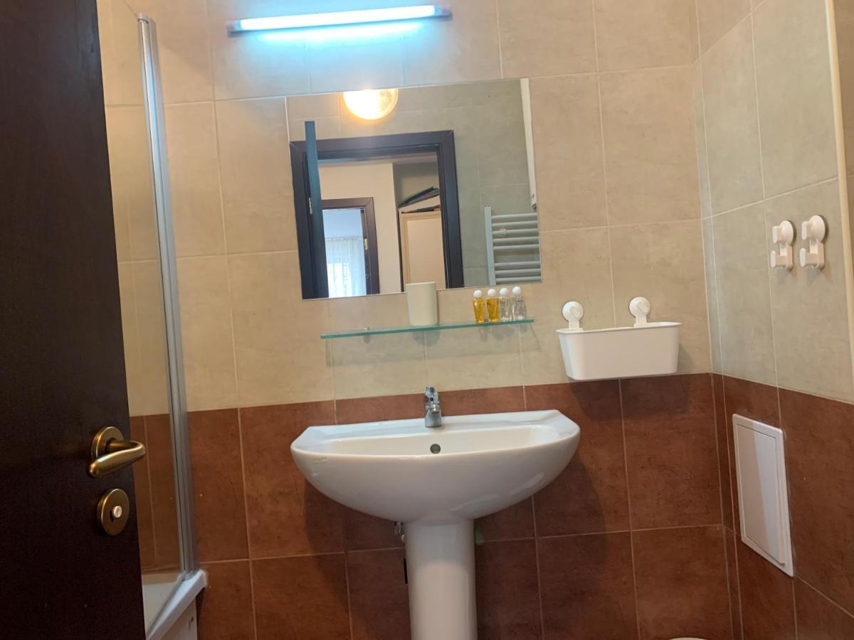 Stenata Huge Ski To Door Apartment Pamporowo Exterior foto