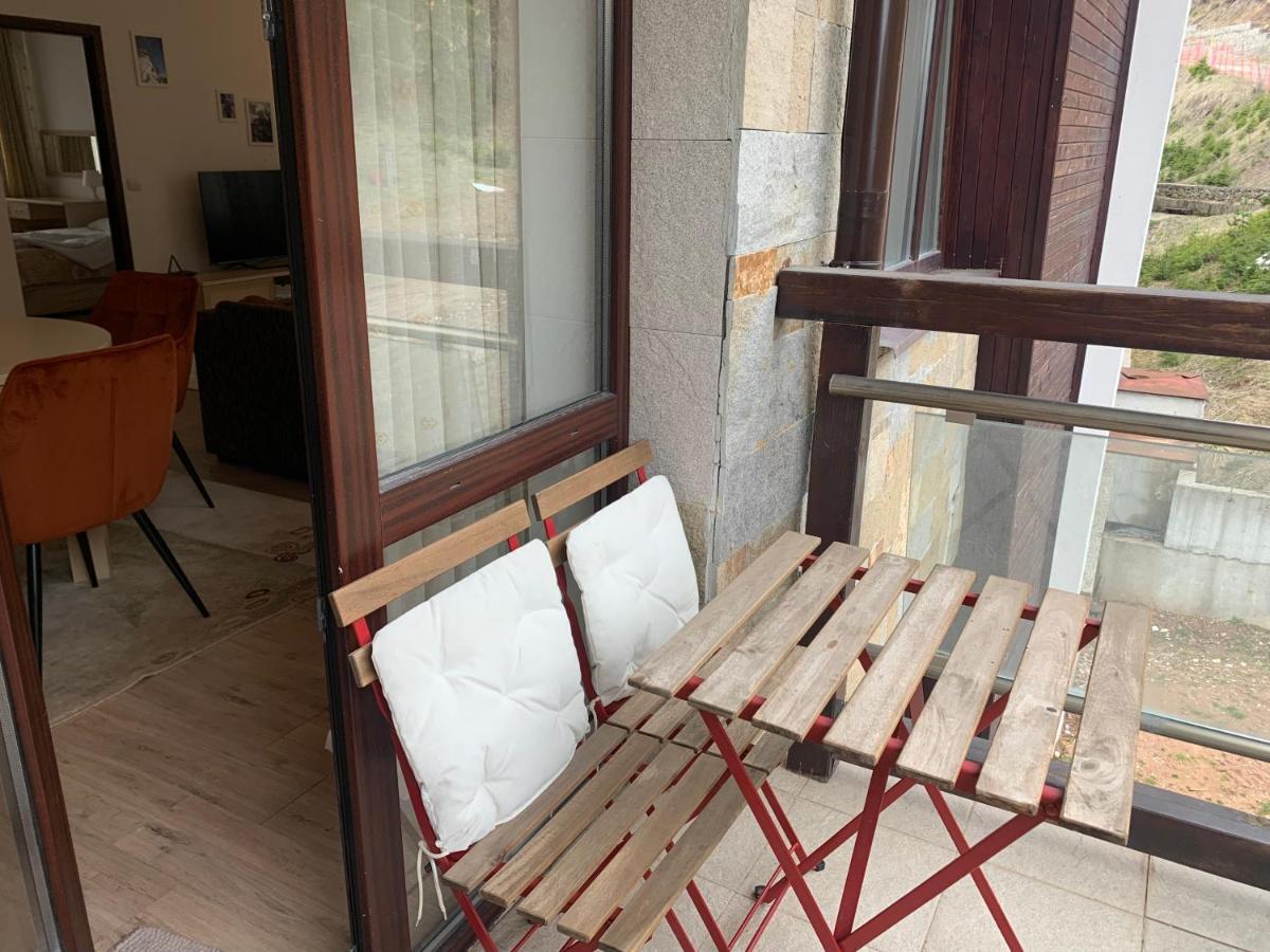 Stenata Huge Ski To Door Apartment Pamporowo Exterior foto