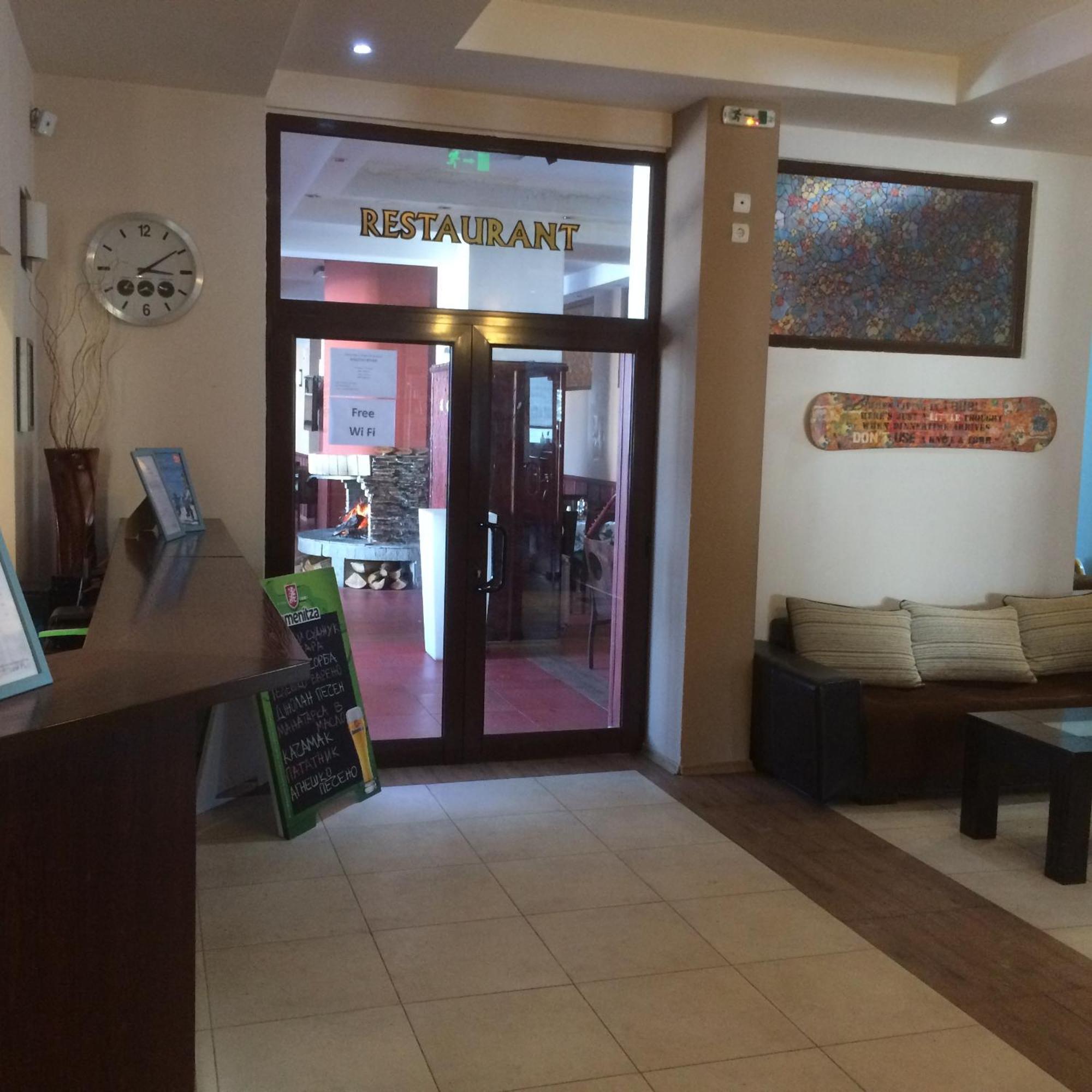 Stenata Huge Ski To Door Apartment Pamporowo Exterior foto