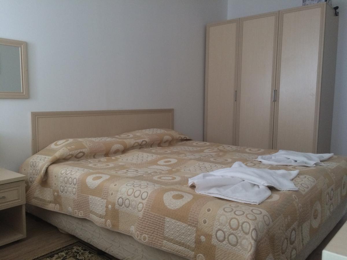 Stenata Huge Ski To Door Apartment Pamporowo Exterior foto