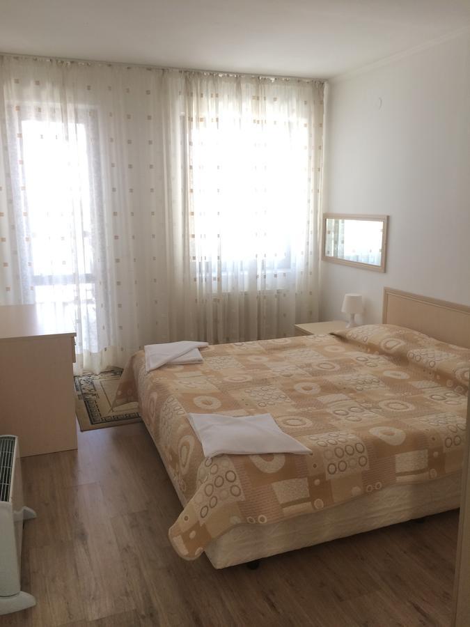 Stenata Huge Ski To Door Apartment Pamporowo Exterior foto